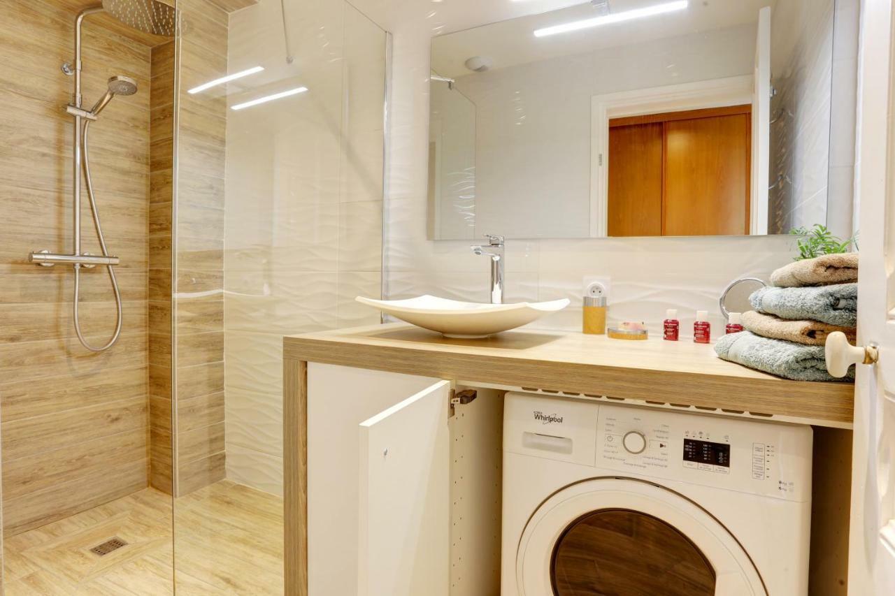 L'Amandine ,45 M2 Terrasse Et Garage Centre Ville Saint-Raphaël Zewnętrze zdjęcie